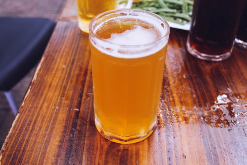 扎啤免費(fèi)喝！樂山老板豪氣請客，酒精飲料全免引熱議